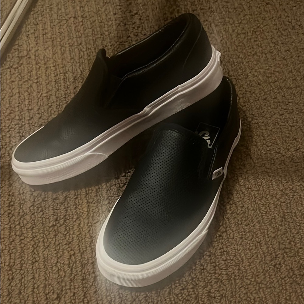 Vans CLASSIC BLACK SLIP-ON PERF LEATHER